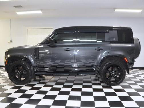 2023 Land Rover Defender 110 V8