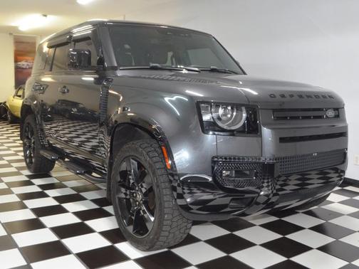 2023 Land Rover Defender 110 V8