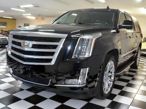 2019 Cadillac Escalade ESV Luxury