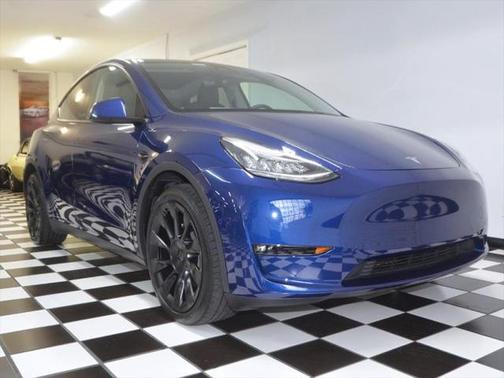 2022 Tesla Model Y Long Range Dual Motor All-Wheel Drive