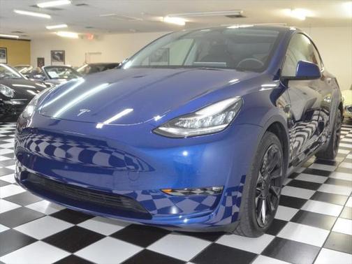 2022 Tesla Model Y Long Range Dual Motor All-Wheel Drive