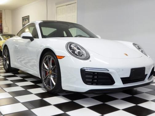 2017 Porsche 911 Carrera