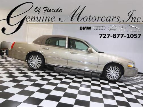2004 Lincoln Town Car Signature