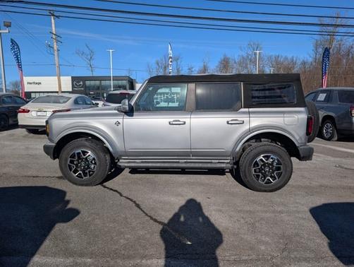 2021 Ford Bronco OUTER BANKS