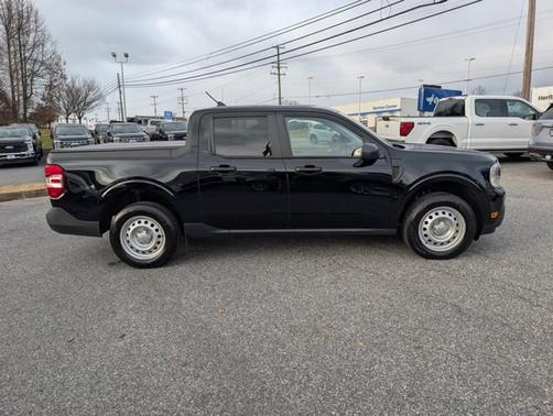 2022 Ford Maverick XL