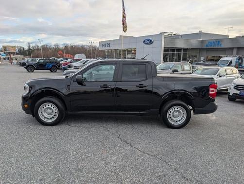 2022 Ford Maverick XL