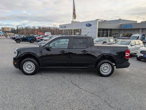 2022 Ford Maverick XL