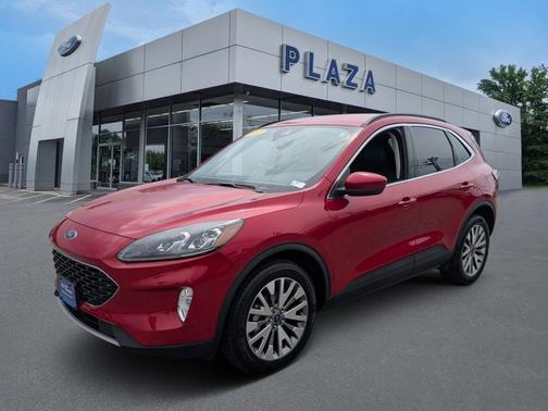 2022 Ford Escape TITANIUM