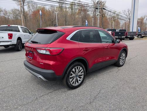 2022 Ford Escape TITANIUM