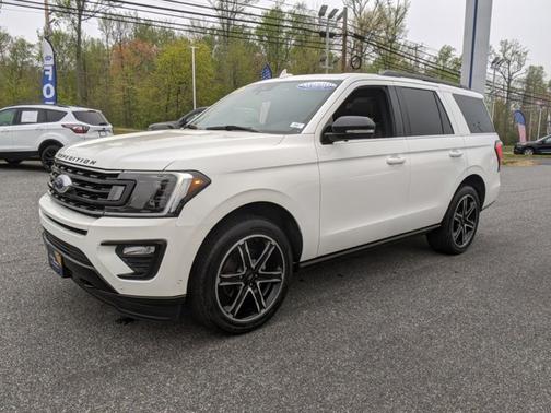 Photo 1 of 3 of 2020 Ford Expedition LIMITED