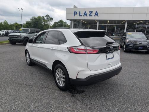 2022 Ford Edge SE