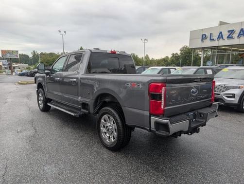 2023 Ford F-250 LARIAT