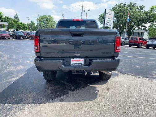 2025 RAM 2500 Big Horn Crew Cab 4x4 6'4' Box
