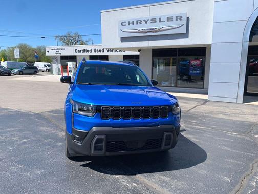 Hydro Blue Pearlcoat 2026 Jeep Cherokee Laredo 4x4
