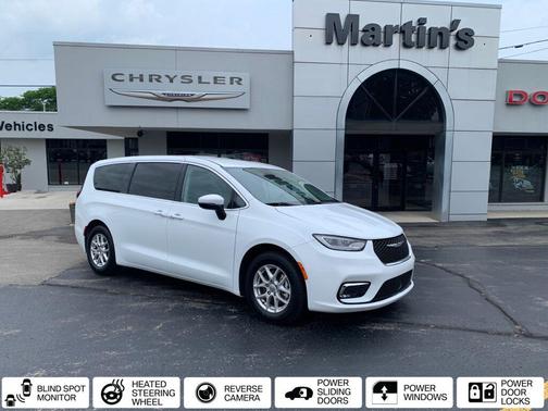 2023 Chrysler Pacifica Touring L