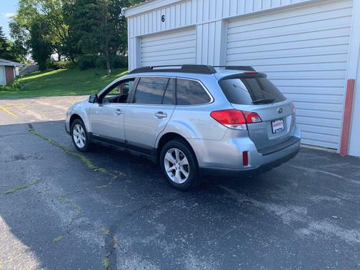 Venetian Red Pearl 2013 Subaru Outback 2.5i Premium