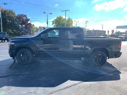Diamond Black Crystal Pearlcoat 2026 RAM 1500 Big Horn/Lone Star