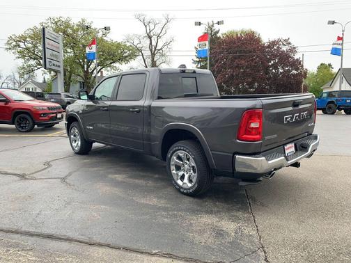 Granite Crystal Metallic Clearcoat 2026 RAM 1500 Big Horn/Lone Star