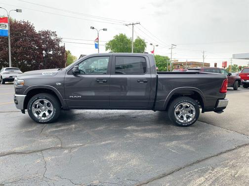Granite Crystal Metallic Clearcoat 2026 RAM 1500 Big Horn/Lone Star