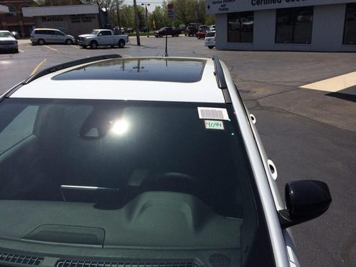 Bright White Clearcoat 2023 Jeep Compass Latitude Lux