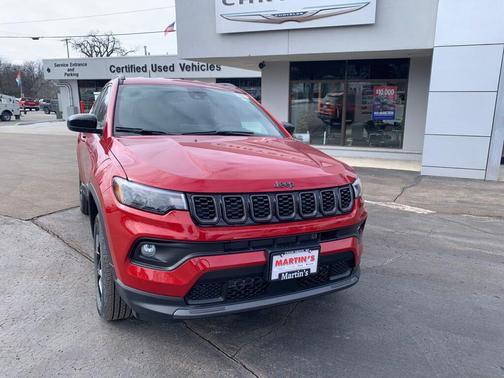 Red Hot Pearlcoat 2026 Jeep Compass Latitude