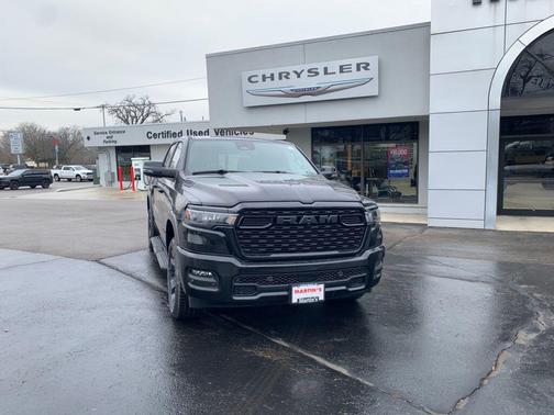 Diamond Black Crystal Pearlcoat 2026 RAM 1500 Big Horn/Lone Star