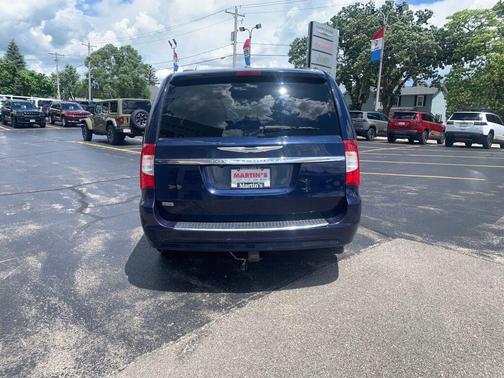 True Blue Pearlcoat 2015 Chrysler Town & Country Touring