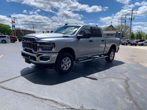 Silver Zynith 2026 RAM 2500 Big Horn Crew Cab 4x4 6'4' Box