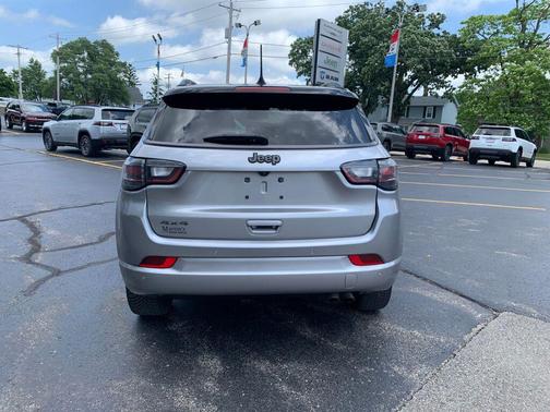 Billet Silver Metallic Clearcoat 2022 Jeep Compass High Altitude