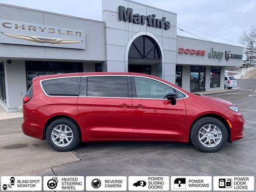 Red Hot Pearlcoat 2026 Chrysler Pacifica L