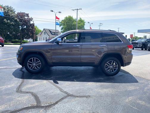 Walnut Brown Metallic Clearcoat 2017 Jeep Grand Cherokee Limited