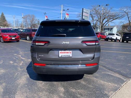 Baltic Gray Metallic Clearcoat 2026 Jeep Grand Cherokee L Altitude
