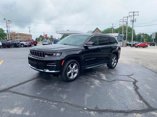 Diamond Black Crystal Pearlcoat 2021 Jeep Grand Cherokee L Limited