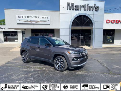 Diamond Black Crystal Pearlcoat 2024 Jeep Compass Limited