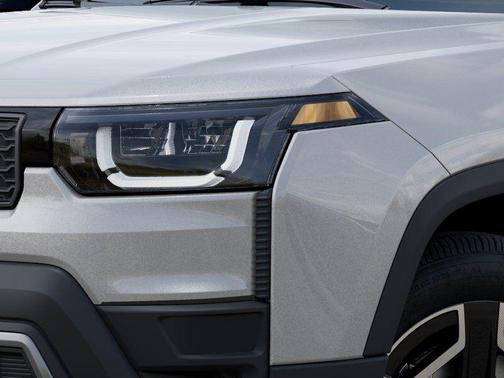 Silver Zynith Clearcoat 2026 Jeep Cherokee Laredo 4x4