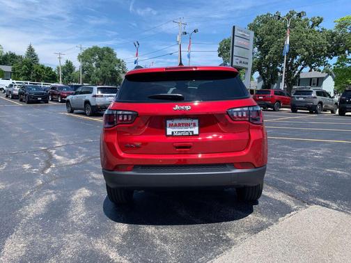 Red Hot Pearlcoat 2026 Jeep Compass Sport