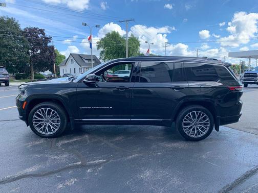 Rocky Mountain Pearlcoat 2024 Jeep Grand Cherokee L Summit Reserve
