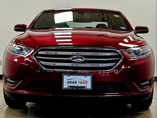 2018 Ford Taurus SEL