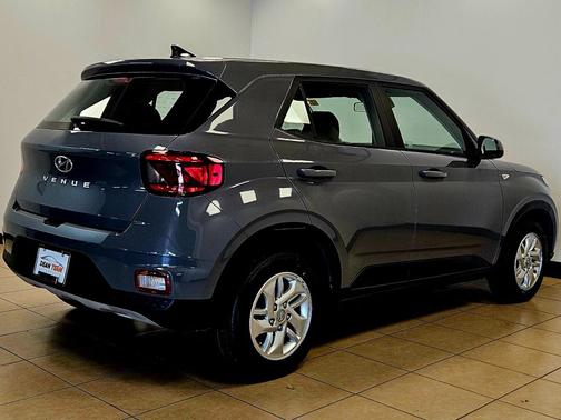 2021 Hyundai VENUE SE