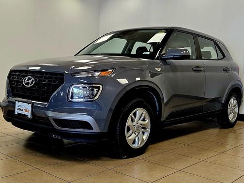 2021 Hyundai VENUE SE