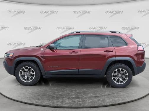 RED 2020 Jeep Cherokee Trailhawk