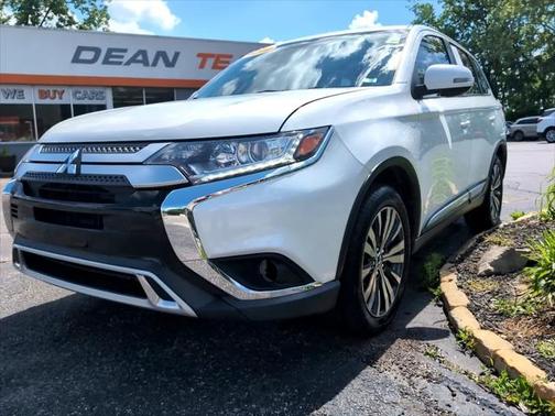 2019 Mitsubishi Outlander SE