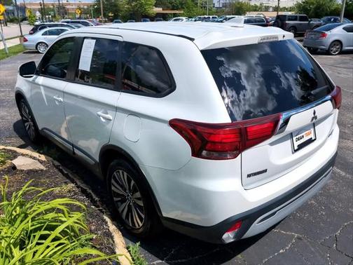 2019 Mitsubishi Outlander SE