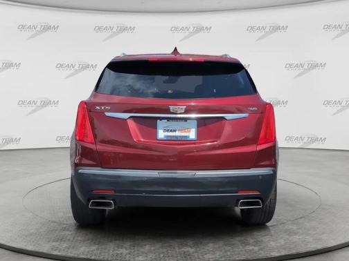 RED 2018 Cadillac XT5 Base