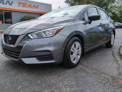 2020 Nissan Versa 1.6 S