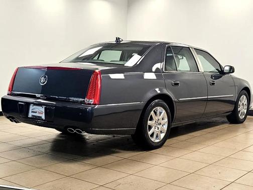 2010 Cadillac DTS Premium Collection