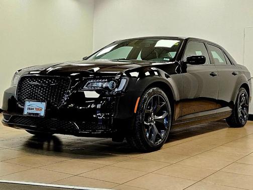 BLACK 2020 Chrysler 300 Touring