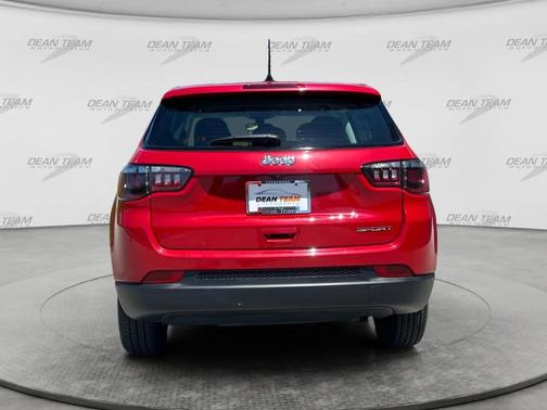 RED 2021 Jeep Compass Sport