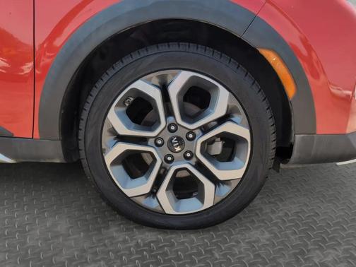 RED 2020 Kia Soul X-Line
