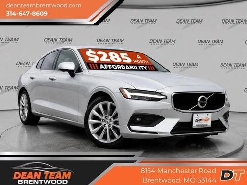 SILVER 2017 Volvo S90 T6 Momentum